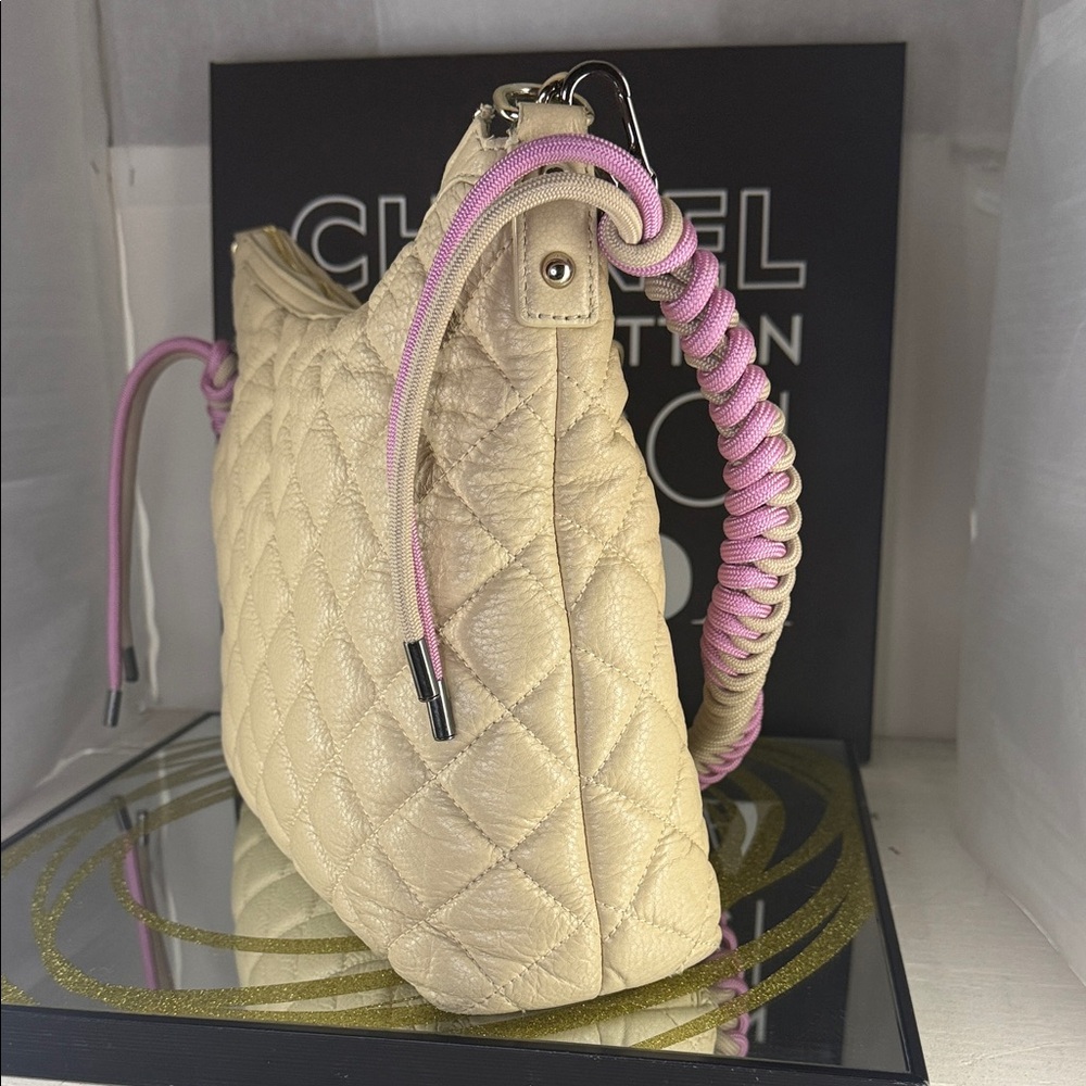 Kate Spade Quilted Beige and Pink Shoulder Bag - Picture 8 of 12